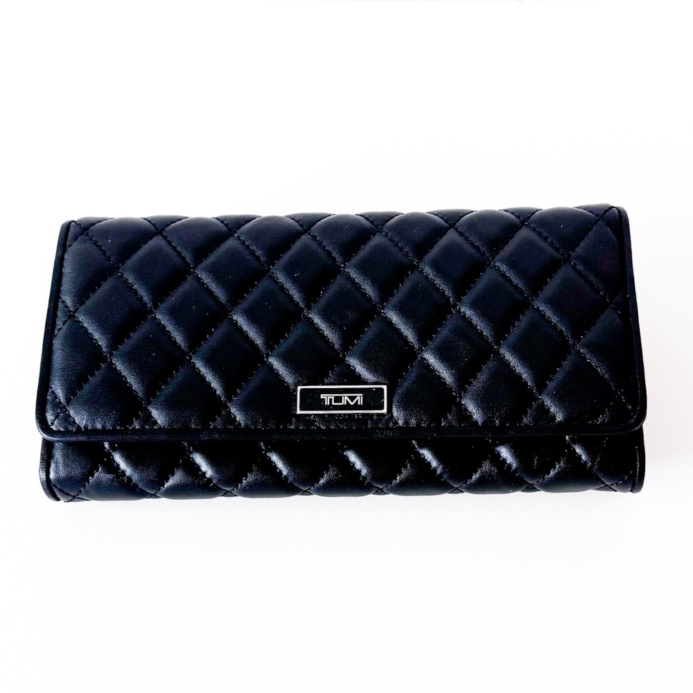 Tumi Leather Continental Quilted Wallet - TMI53220